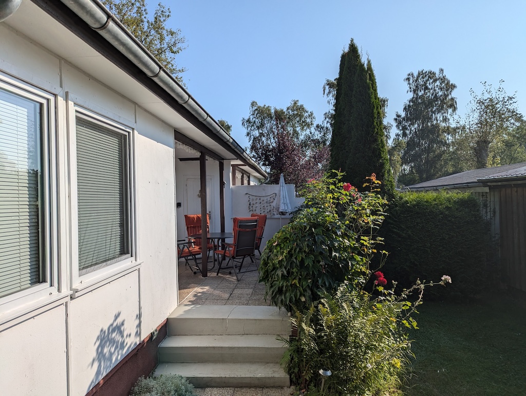 Gartenblick auf die Terrasse